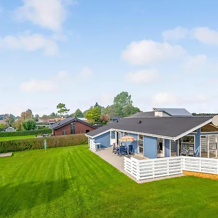 Holiday home Awesome In Juelsminde With Kitchen *